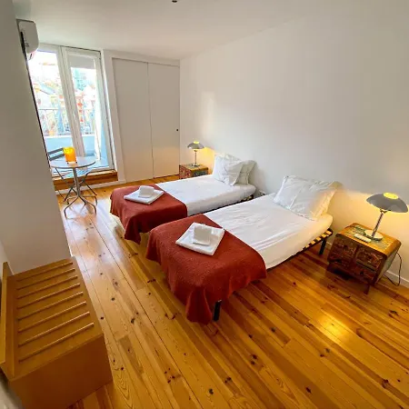 Big Terrace Apartment-graca Lisbon